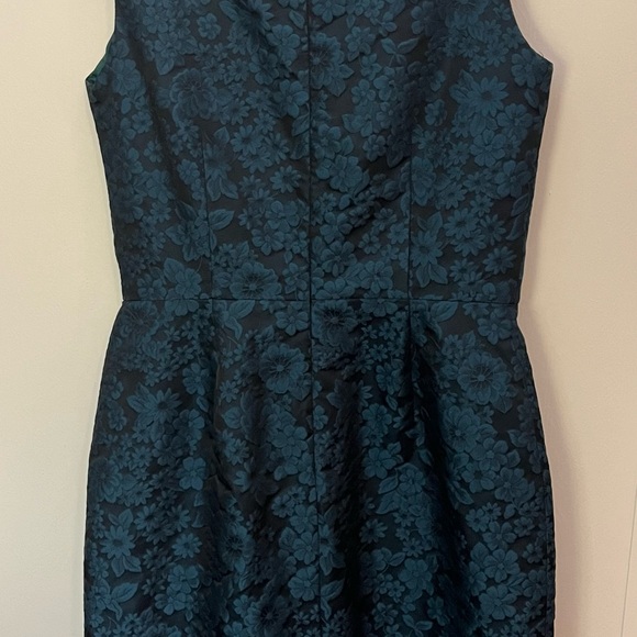 Dress - Picture 4 of 6